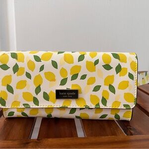 Kate Spade Lemon Print belt purse NWT size small